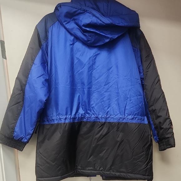 Brooks Blue and Black Ski Jacket with Water-Resistant Material - Picture 5 of 7
